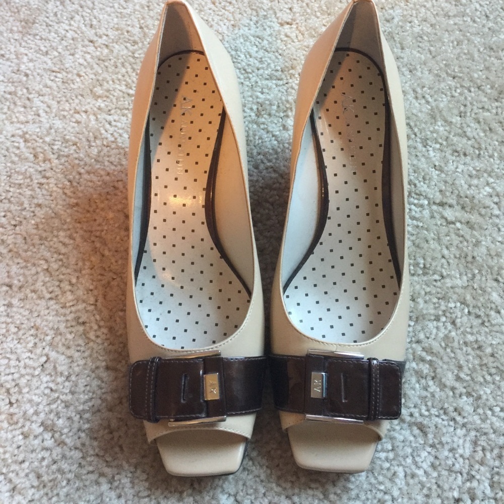 Women’s Anne Klein 9.5 wedge shoes